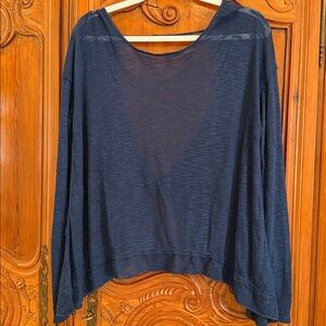 Women’s DYI, twist back long sleeve light sweater, size L, athleisure top
